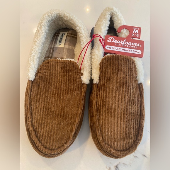 Men's Dearfoams Slippers - gel infused. Size 9/10. NWT. Cozy! - Picture 1 of 4